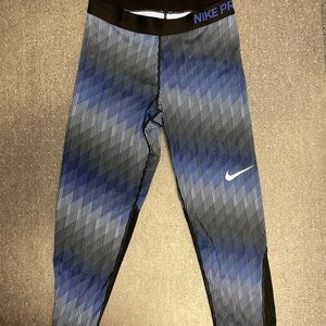 Nike DryFit Mid Leggings